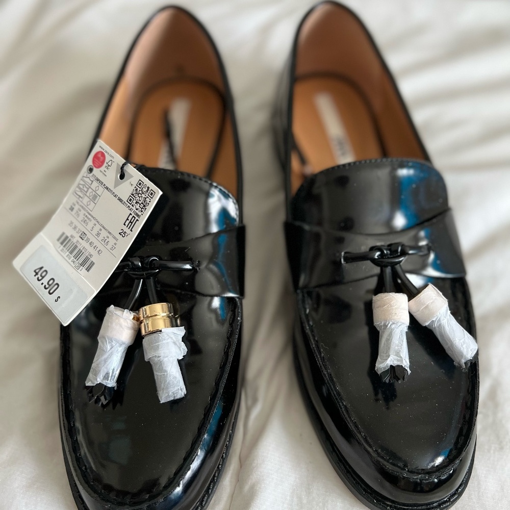 Brand New! Zara Black Tassled Moccasins Loafers 7.5